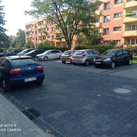 Apartament Na Parterze Stalowa Wola Bagian luar foto