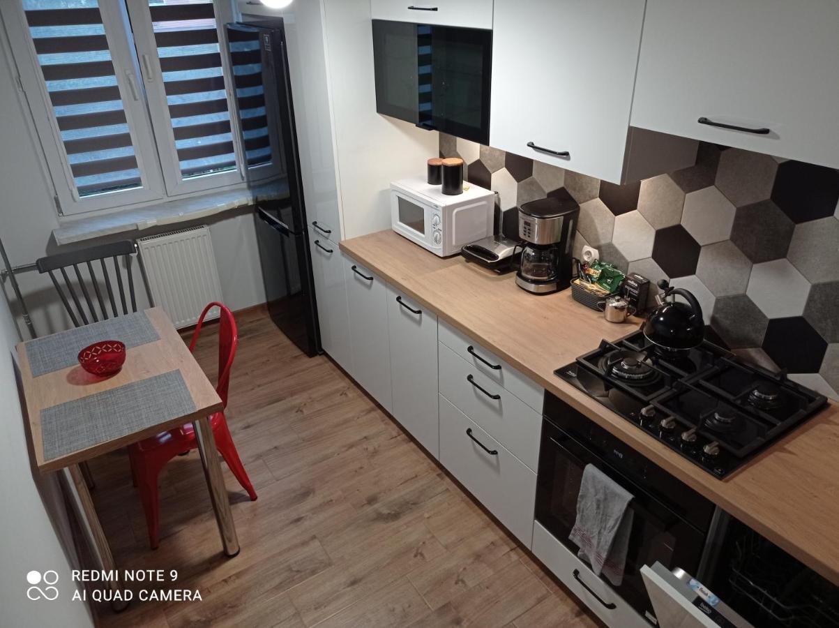 Apartament Na Parterze Stalowa Wola Bagian luar foto