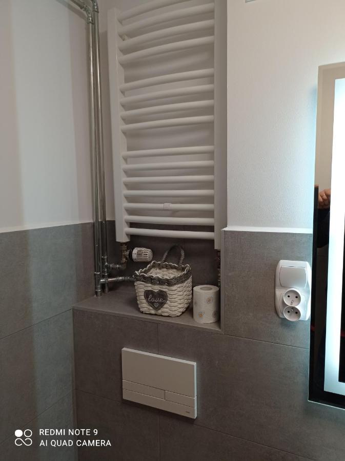 Apartament Na Parterze Stalowa Wola Bagian luar foto