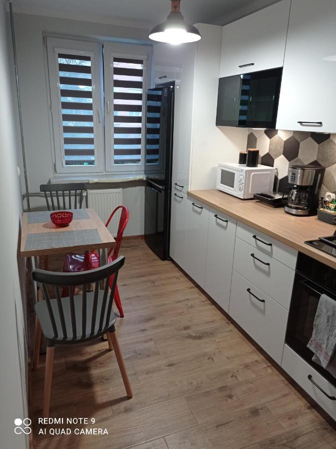 Apartament Na Parterze Stalowa Wola Bagian luar foto